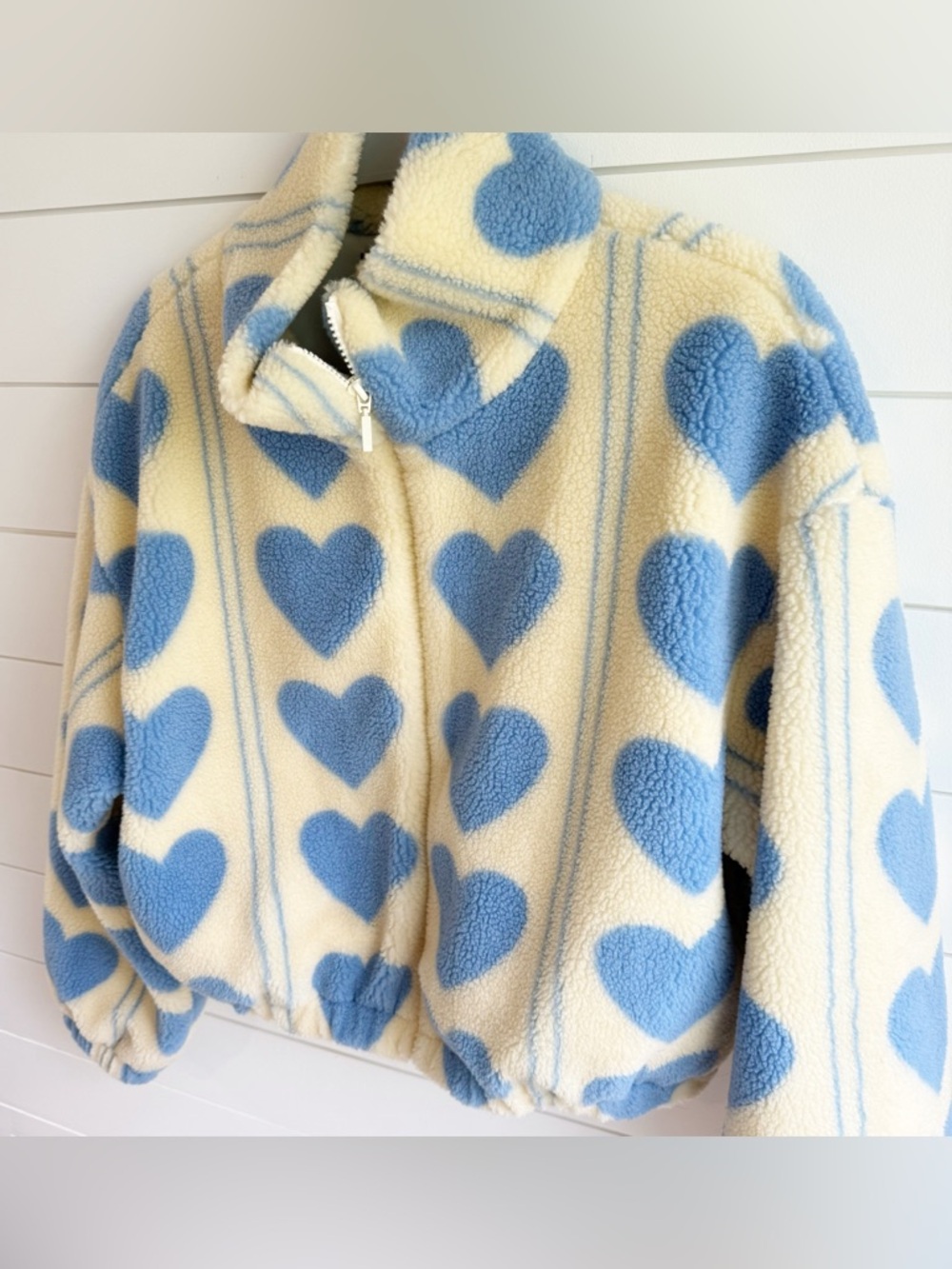 Cider Valentine Zip Front Patterned Fleece
Jacket- med - Picture 3 of 6